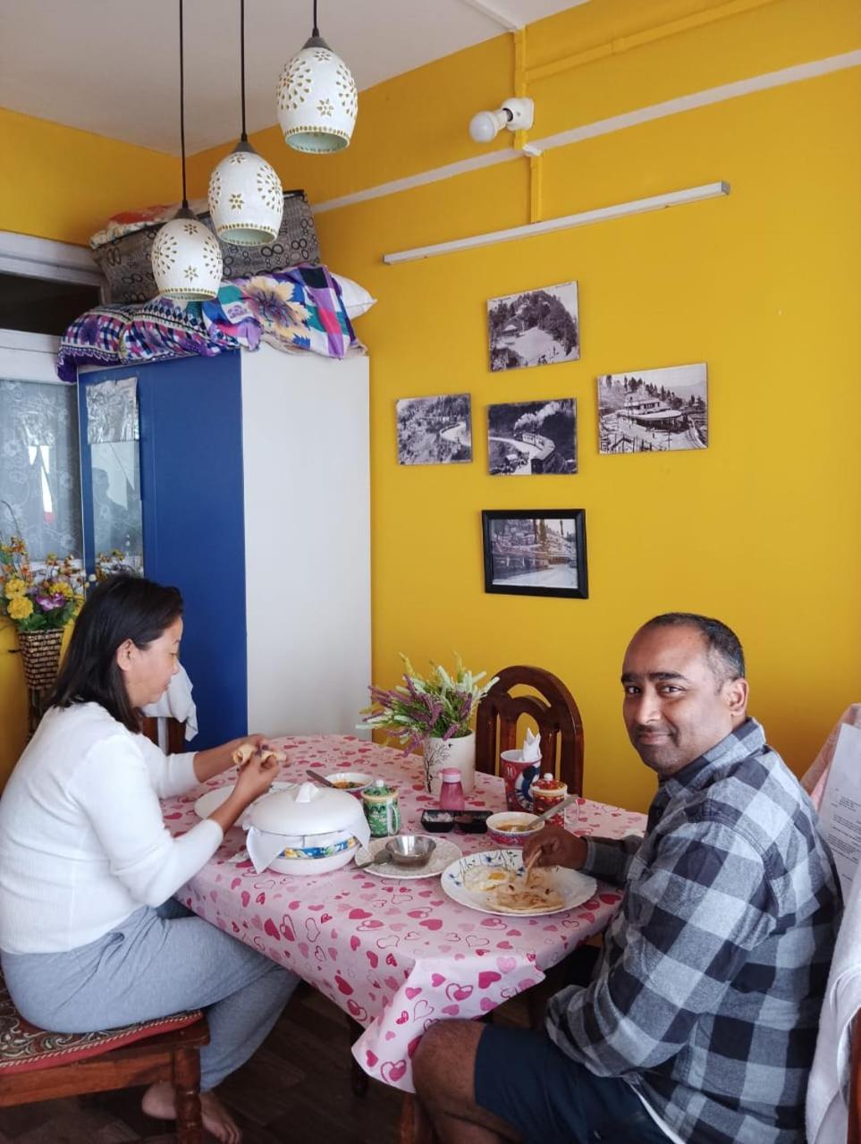 Beverly Hills Home Stay Darjeeling  Esterno foto