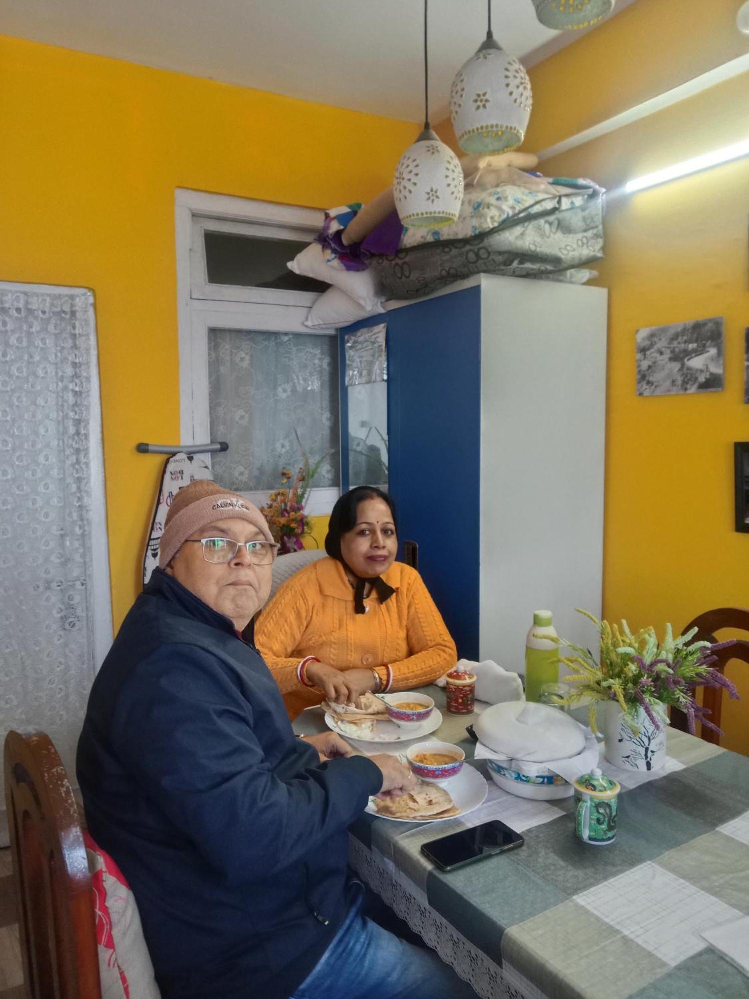 Beverly Hills Home Stay Darjeeling  Esterno foto